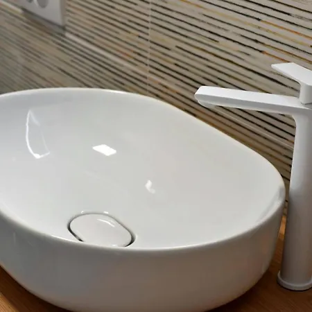 Nikolina With Jacuzzi Вилла Привлака
